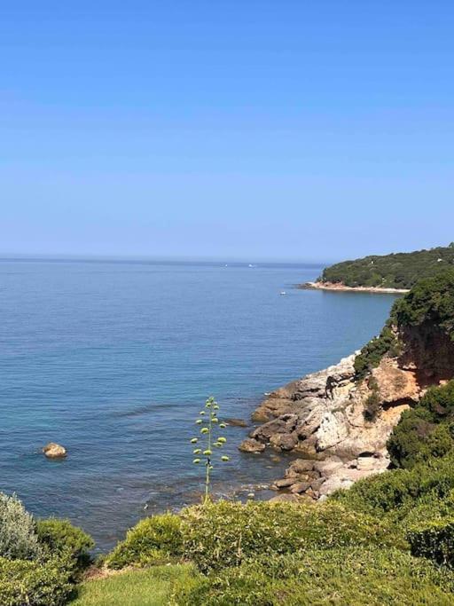 Casa Al Mare Con Spiaggia Privata Condominiale San Felice Circeo Bagian luar foto